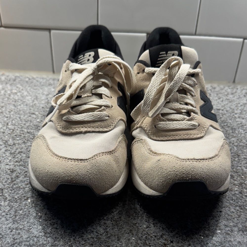 New Balance Fresh Foam X-70 Women’s Cream and Black Sneakers - Picture 4 of 5